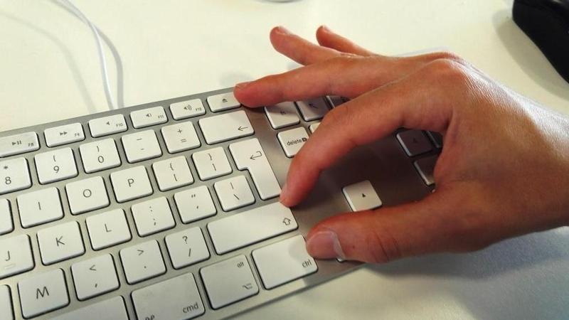 how_to_lock_a_mac_-_keyboard_thumb800